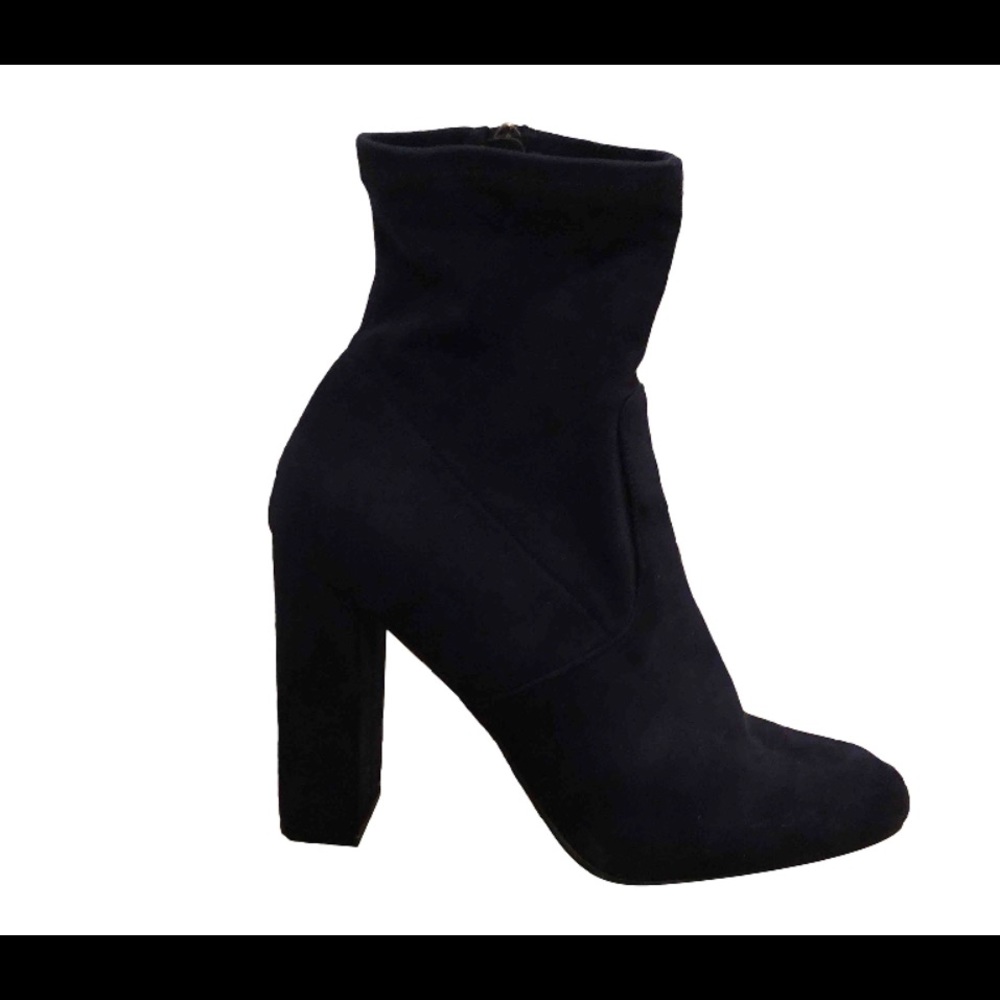 Steve Madden black velvet booties